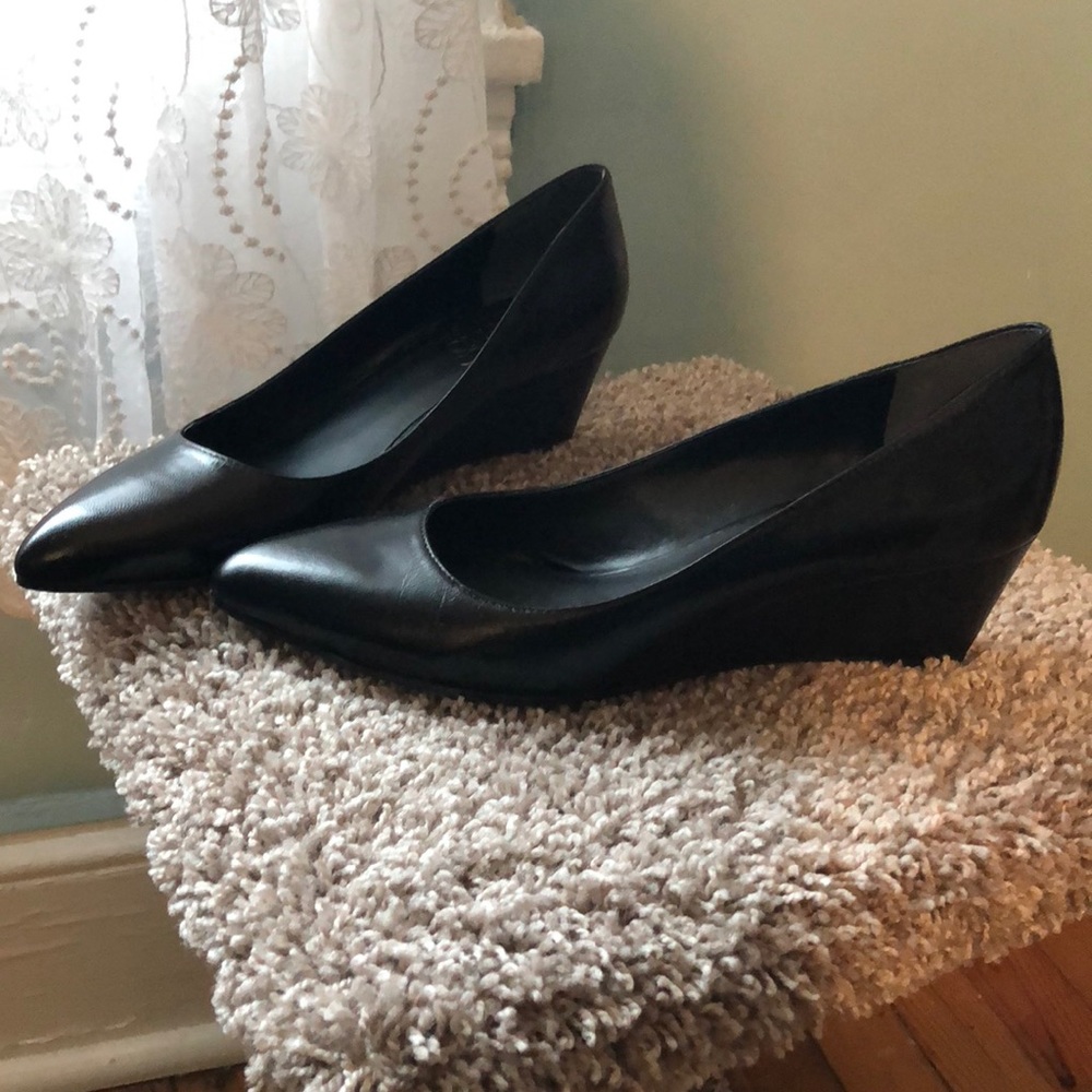Black Wedge Pump